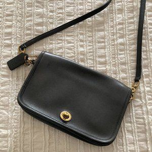 Coach Vintage 9755 Penny Pocket Navy Crossbody Purse